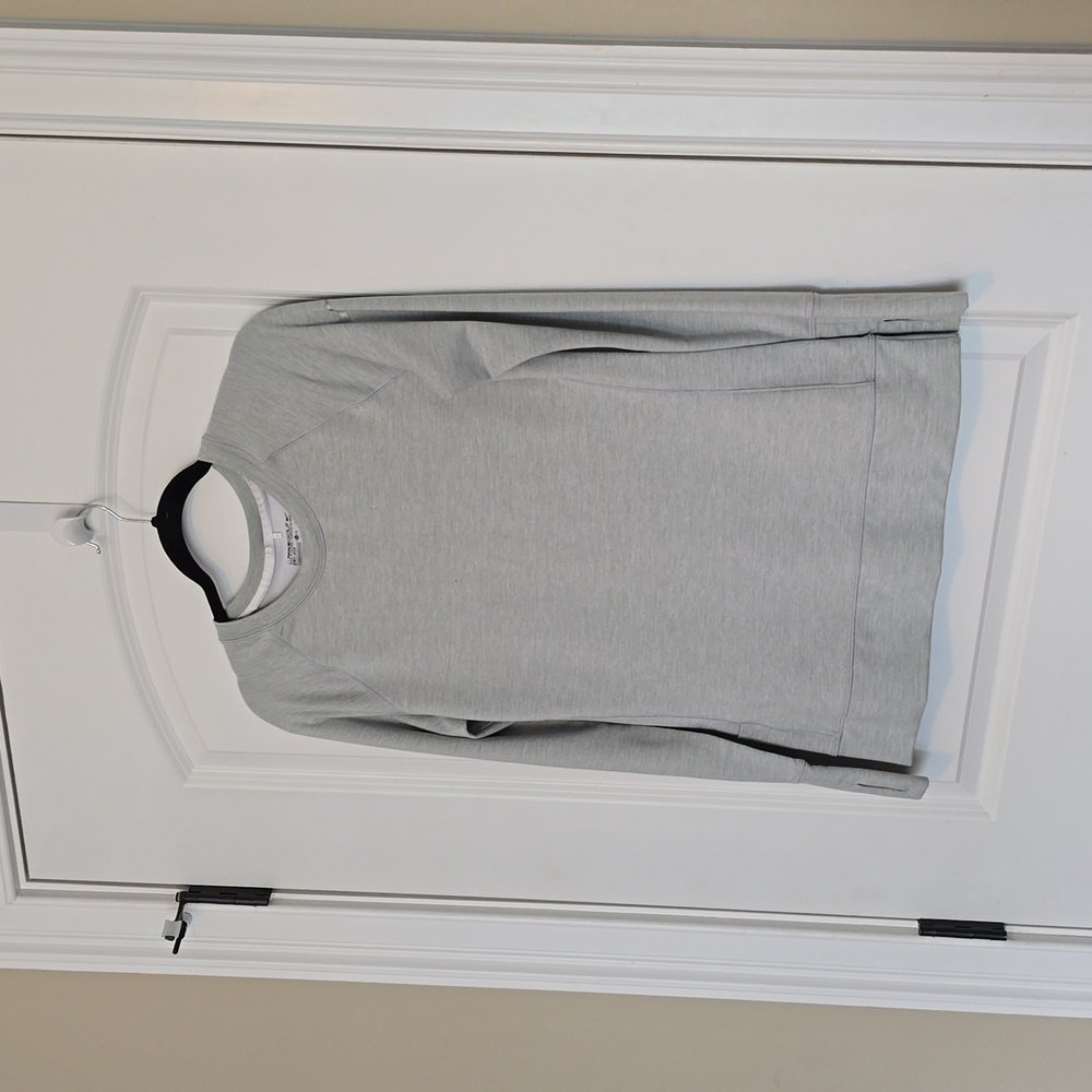 Ladies golf sweatshirt